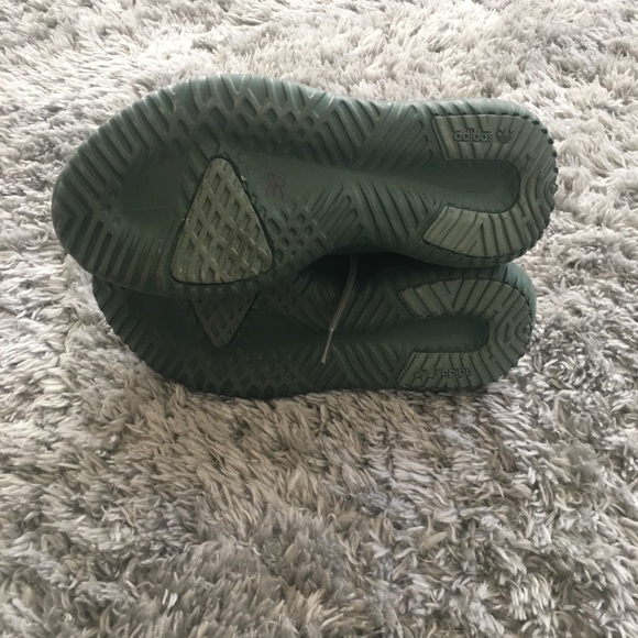 Adidas - Picture 5 of 6